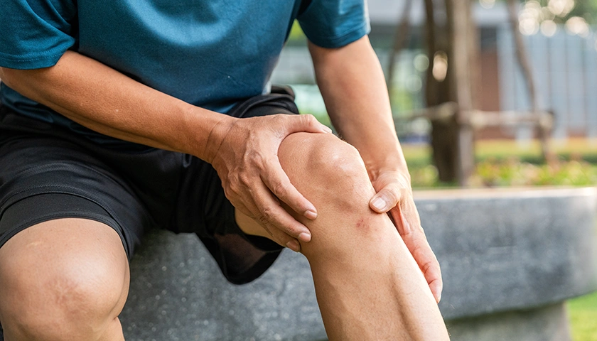 hombre_tendinitis_rotuliana.webp