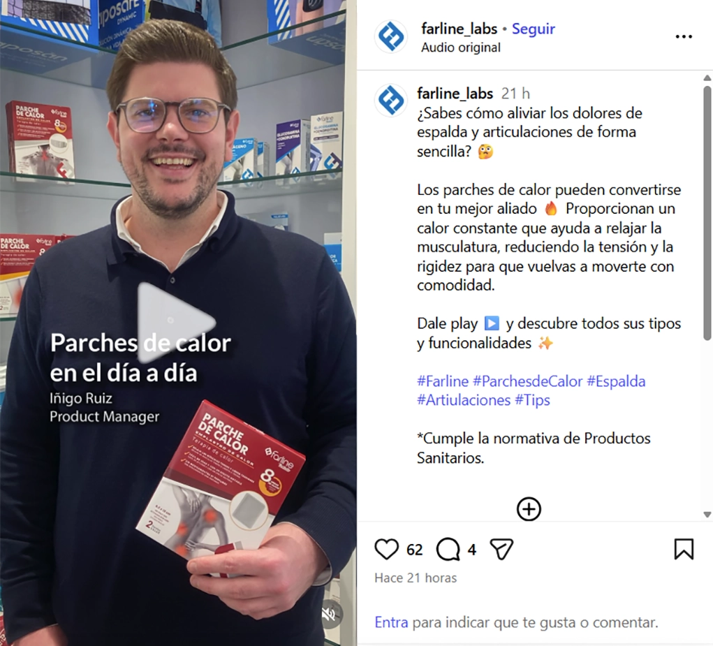 Product manager mostrando parches de calor Farline para aliviar dolor muscular y articular.
